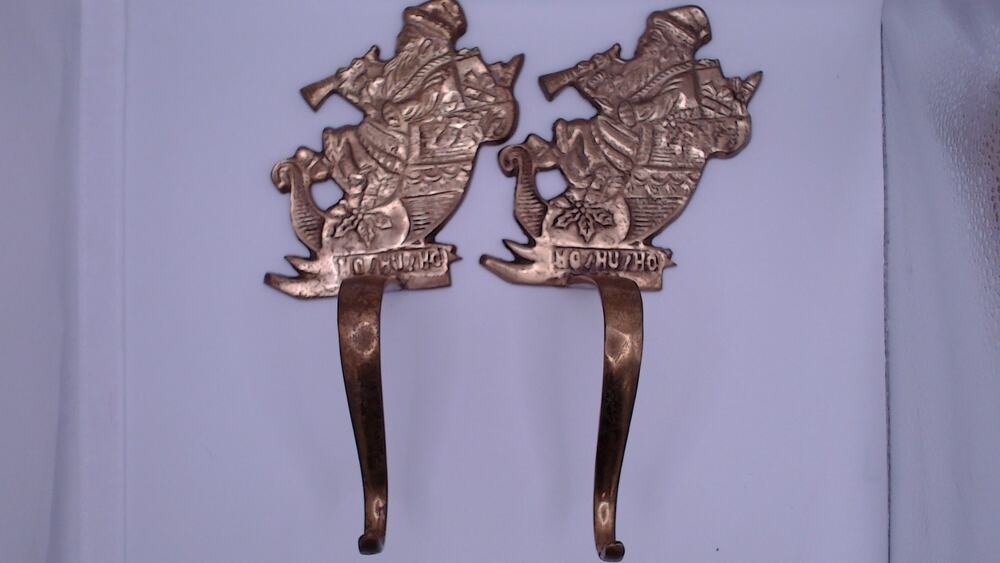Gold Heavy Duty Vintage Inspired Christmas Santa Wall Hangers